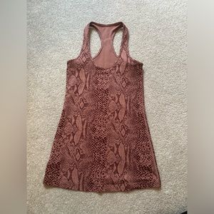 Lululemon tank US 6 worn once